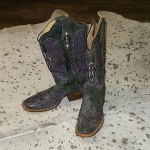 Corral boots